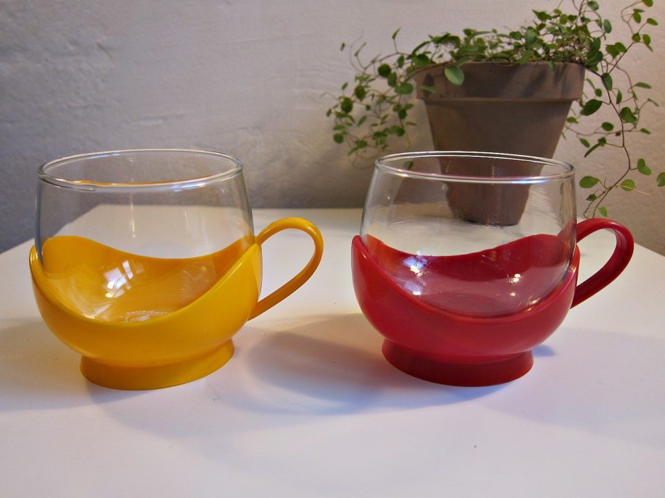 Melittaの耐熱ガラスカップ　赤と黄色のセット.jpg